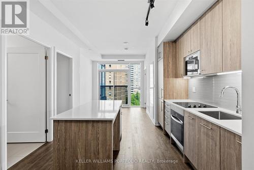 811 - 286 MAIN STREET , Toronto, Ontario M4C 0B3 5