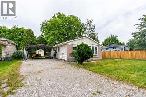 1104 OVERLEA CRESCENT , Sarnia, Ontario N7S 4E7 3
