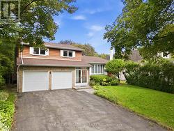 212 BAYVIEW FAIRWAYS DRIVE Markham, ON L3T 2Z3