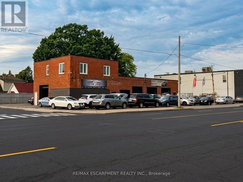 302 Queenston Road, Hamilton, ON 