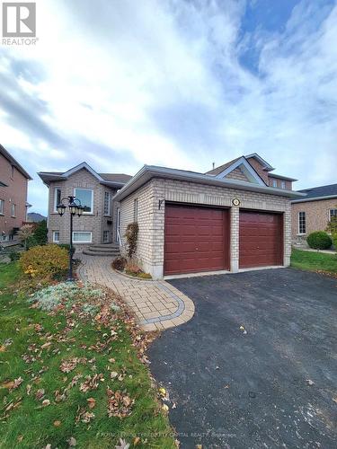 LOWER - 68 BIRD STREET , Barrie, Ontario L4N 0X3 2
