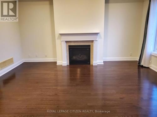 211 SYMINGTON AVENUE , Oshawa, Ontario L1L 0J8 4