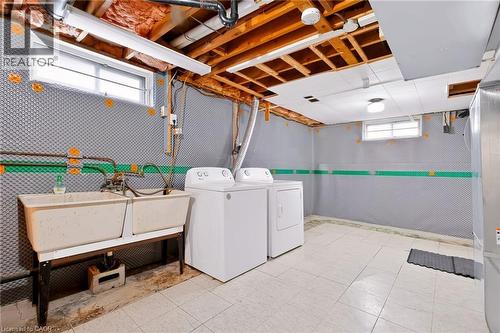 15 Clearwater Drive, Hamilton, ON 