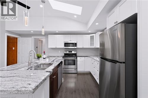 15 Clearwater Drive, Hamilton, ON 