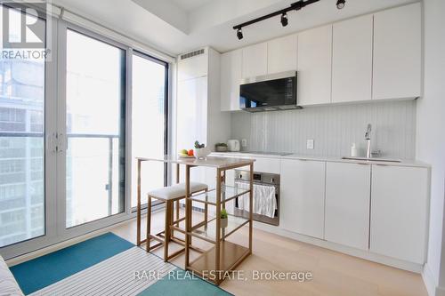 2808 - 7 GRENVILLE STREET , Toronto, Ontario M4Y 0E9 3