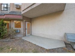 Covered patio - 