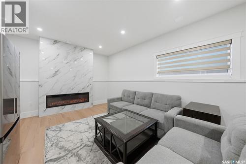 718 Weir Crescent, Warman, SK 