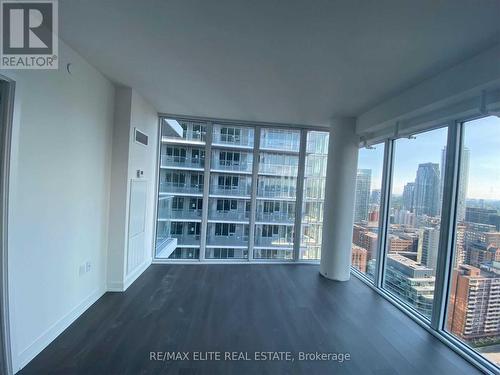 3209 - 99 BROADWAY AVENUE , Toronto, Ontario M4P 0E3 2