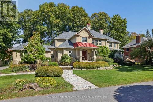 29 MACKINNON ROAD , Ottawa, Ontario K1M 0G4 2