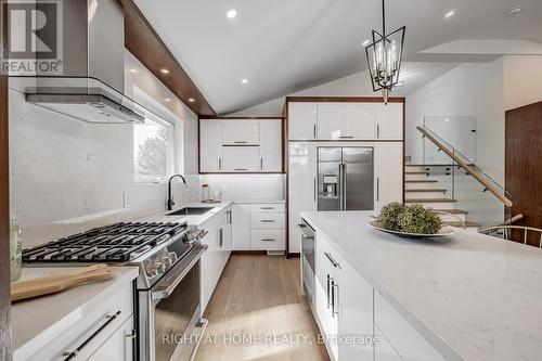 690 Hillman Crescent, Mississauga, ON 