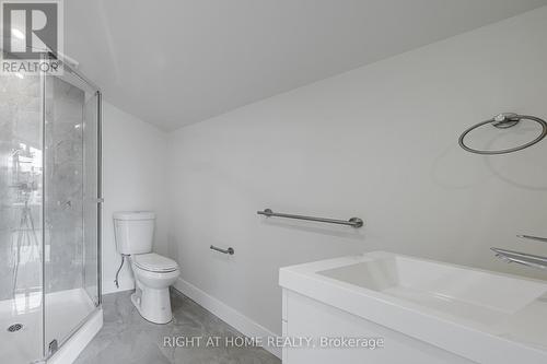 690 Hillman Crescent, Mississauga, ON 