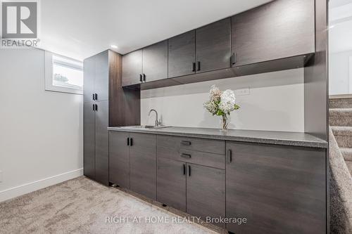 690 Hillman Crescent, Mississauga, ON 