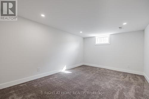690 Hillman Crescent, Mississauga, ON 