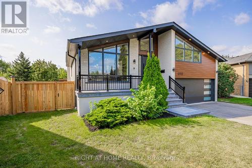 690 Hillman Crescent, Mississauga, ON 