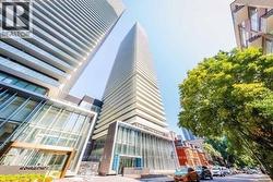 3705 - 50 CHARLES STREET E  Toronto, ON M4Y 0C3