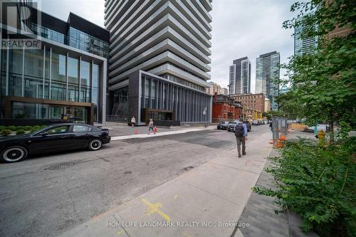 3705 - 50 CHARLES STREET E , Toronto, Ontario M4Y 0C3 3
