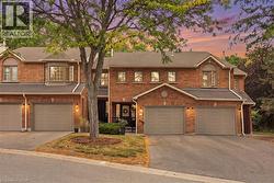 14 HUNTINGWOOD Avenue Unit# 2  Dundas, ON L9H 6X3