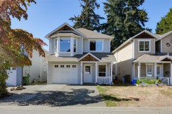 2326 Hoylake Cres Langford, BC V9B 6K5