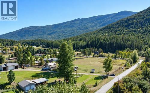 2165 Raven Road  Castlegar, BC V1N 4S9