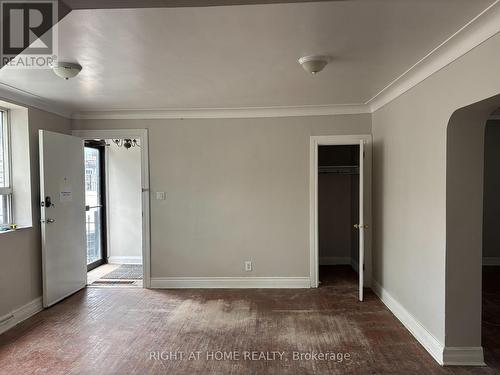 MAIN UNIT 4 - 503 OAKWOOD AVENUE , Toronto, Ontario M6E 2W9 3