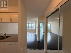 1202 - 8 HILLCREST AVENUE Toronto, ON M2N 6Y6