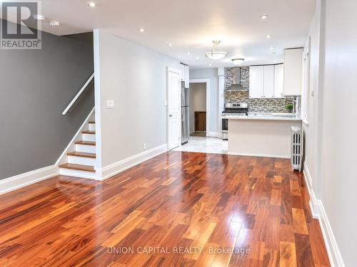 438 CHRISTIE STREET , Toronto, Ontario M6G 3C6 2