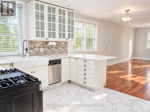 438 CHRISTIE STREET , Toronto, Ontario M6G 3C6 5