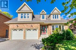 1089 GLEN VALLEY ROAD Oakville, ON L6M 3K4