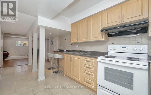 48 DAIRY DRIVE , Toronto, Ontario M1L 0G2 2