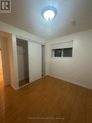 48 DAIRY DRIVE , Toronto, Ontario M1L 0G2 5