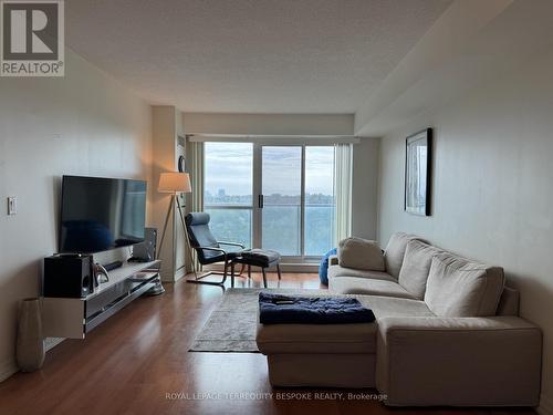 614 - 1403 ROYAL YORK ROAD , Toronto, Ontario M9P 0A1 3