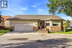 18 Greencrest BAY Regina, SK S4S 7E9