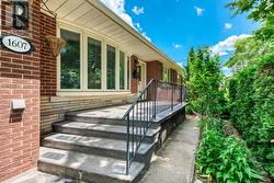 1607 EWALD ROAD Mississauga, ON L5G 4C4