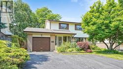 61 CENTRE STREET S Brampton, ON L6W 2X7