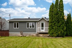 14 Rue Labrosse Saint-Jean-Sur-Richelieu, QC J2W 2W2