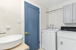 Powder room - 