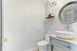 Powder room - 