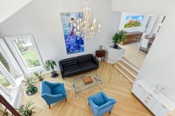 Family Room - 