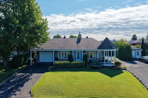 1140 Rue Ste-Thérèse  Saint-Jean-Sur-Richelieu, QC J2W 2C5
