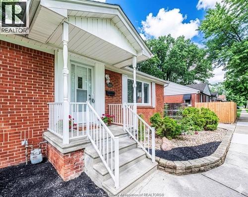 3365 CURRY AVENUE  Windsor, ON N9E 2T4