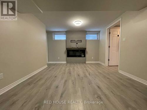 LOWER - 69 SIMPSON ROAD , Newmarket, Ontario L3Y 5E5 3