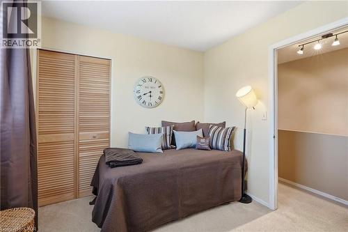 Louvered bi-fold closet doors - 89 Brigade Drive, Hamilton, ON 