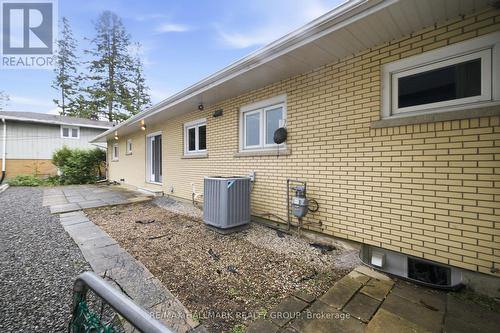 855 Mountainview Avenue, Ottawa, ON 