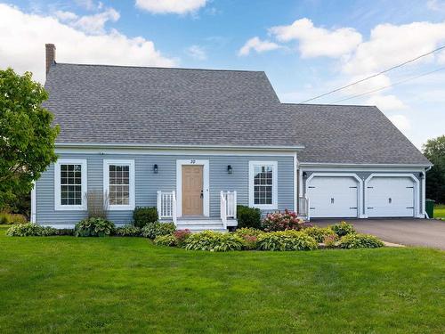 10 Jake Drive  Cornwall, PE C0A 1H4