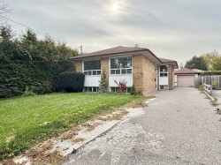 4 Wantanopa Crescent Toronto, ON M1H 2B3