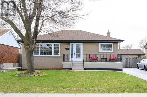 UPPER - 52 ELLIOTT AVENUE , Hamilton, Ontario L8T 2H8 2
