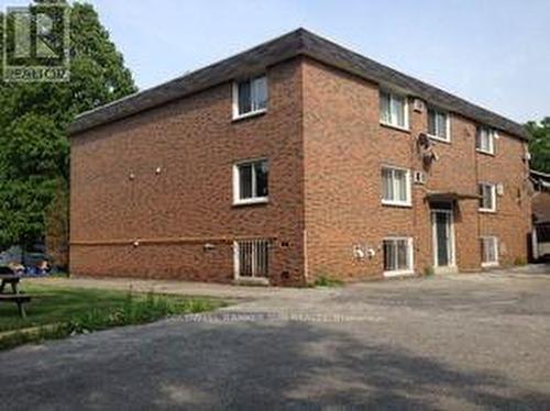 1-11 - 825 LOUIS AVENUE  Windsor, ON N9A 1X4