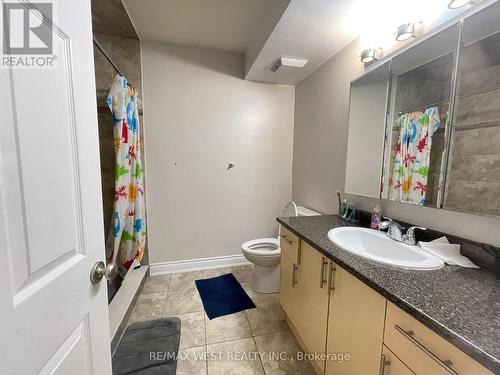 UPPER - 25 CORONADO COURT , Toronto, Ontario M9M 1S6 4
