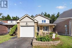 102 RAWLING CRESCENT Brampton, ON L6Z 1N8