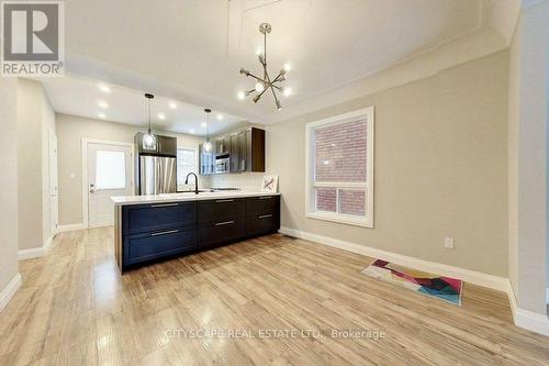39 HOLTON AVENUE N , Hamilton, Ontario L8L 6H3 2